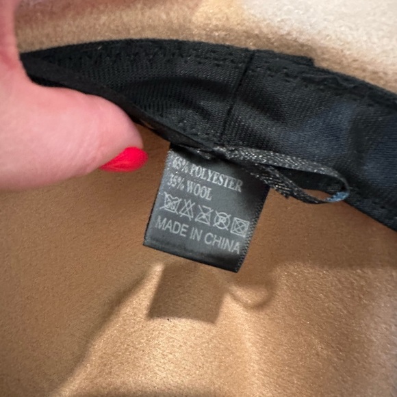 *last chance* Amazon | brown fashion hat with small black belt - Picture 2 of 14